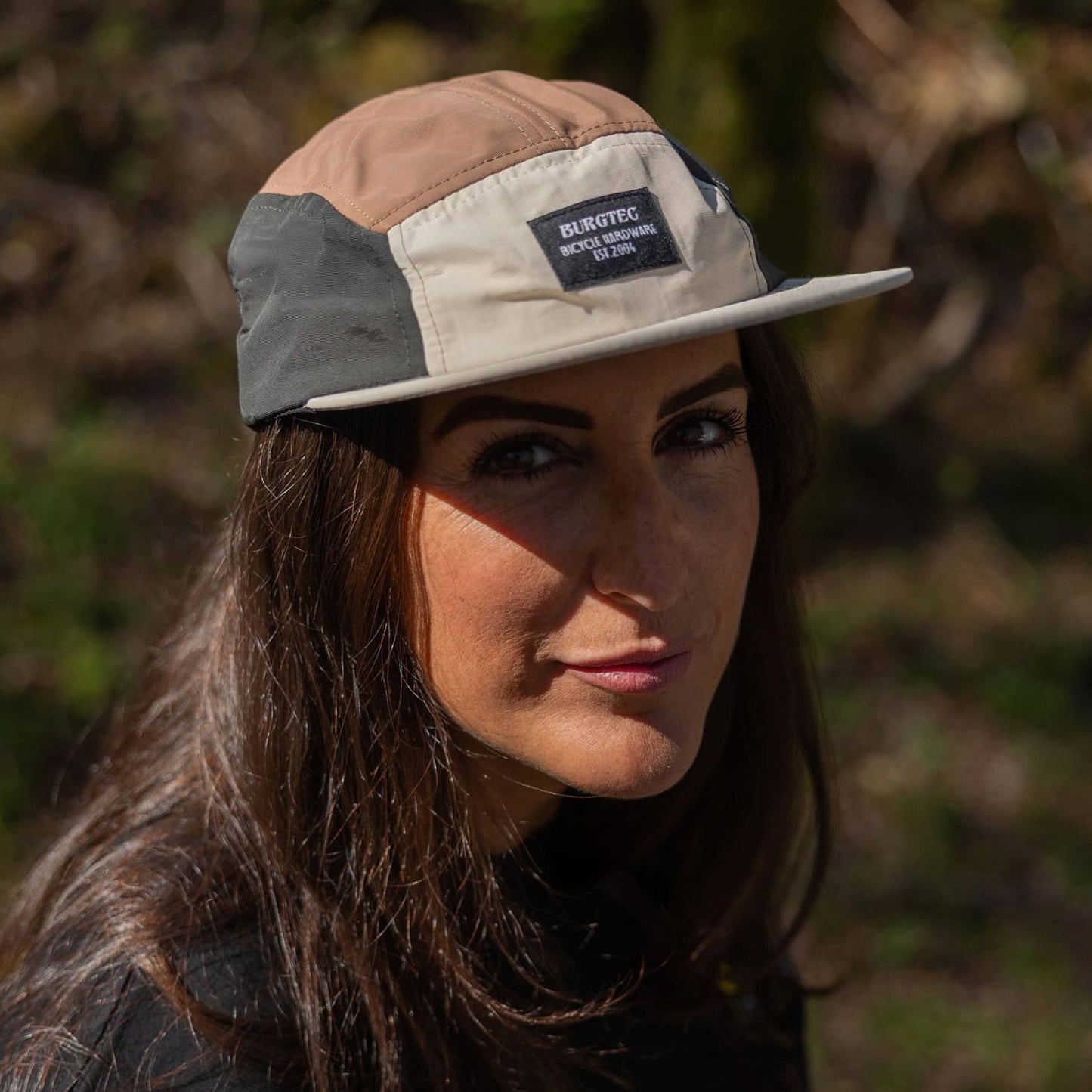 CORRIERE BURGTEC A CINQUE PANNELLI Cappello Macchiato