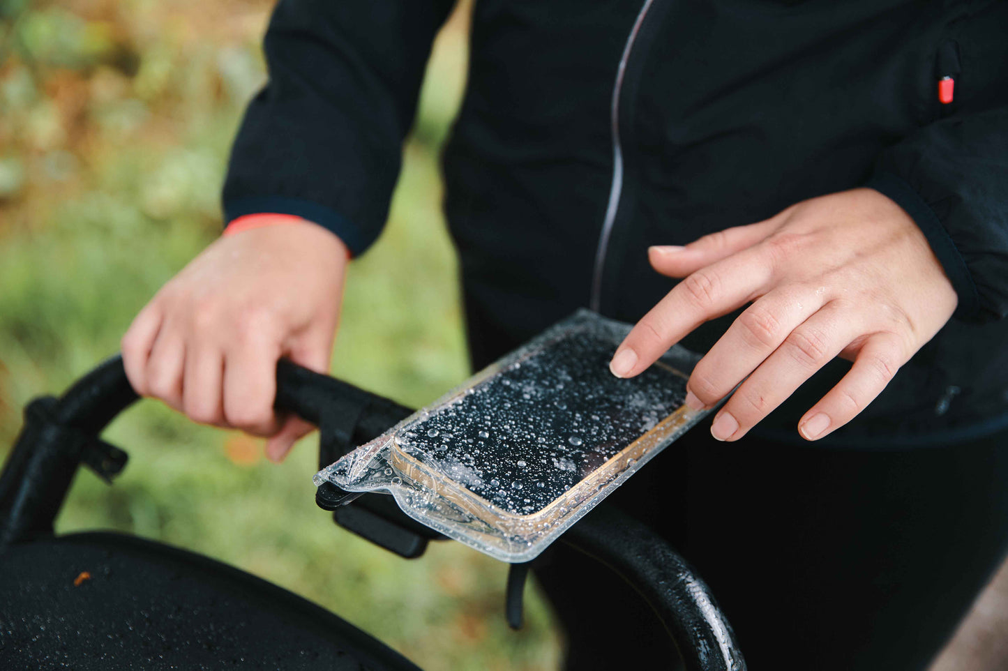 Custodia universale per smartphone FIDLOCK VACUUM UNI PHONE CASE L