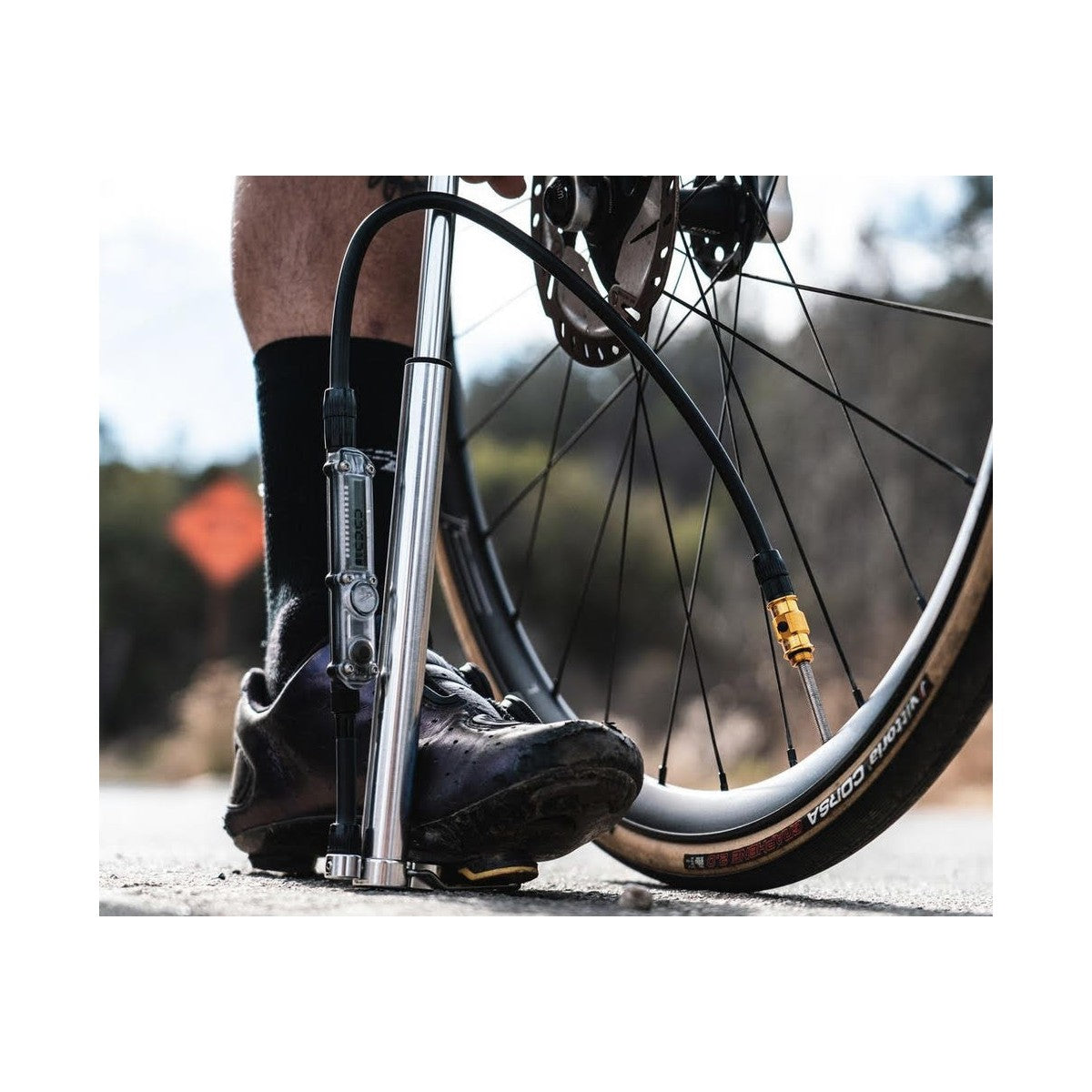Pompa a pedale compatta LEZYNE MICRO FLOOR DRIVE DIGITAL HVG Silver