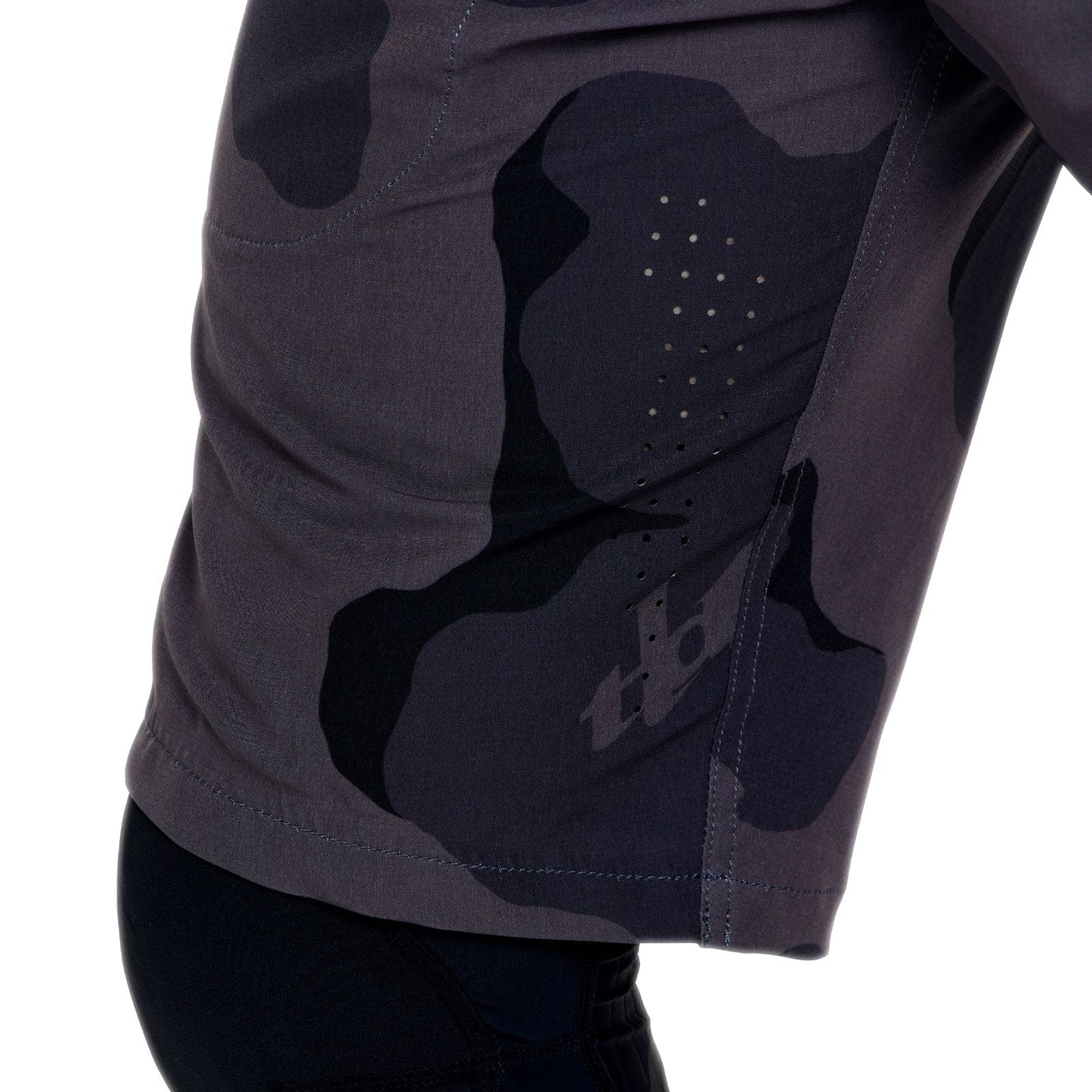 TROY LEE DESIGNS SKYLINE PRO FLOW CAMO Pantaloncini in carbonio con fodera BN3TH