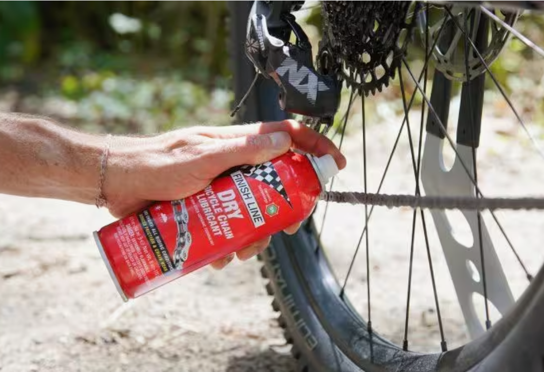 Lubrificante secco Finish Line Dry Lube (Teflon) Tutte le Condizioni – Aerosol 244ml