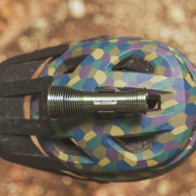 LUCI DI ESPOSIZIONE ZENITH GUN METAL MK4 Luce anteriore con montaggio sul casco
