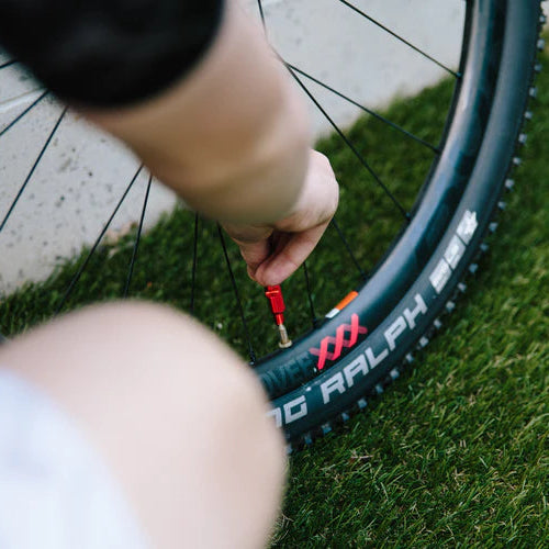 Siringa per valvola KOM CYCLING Preventive Fluid Alu