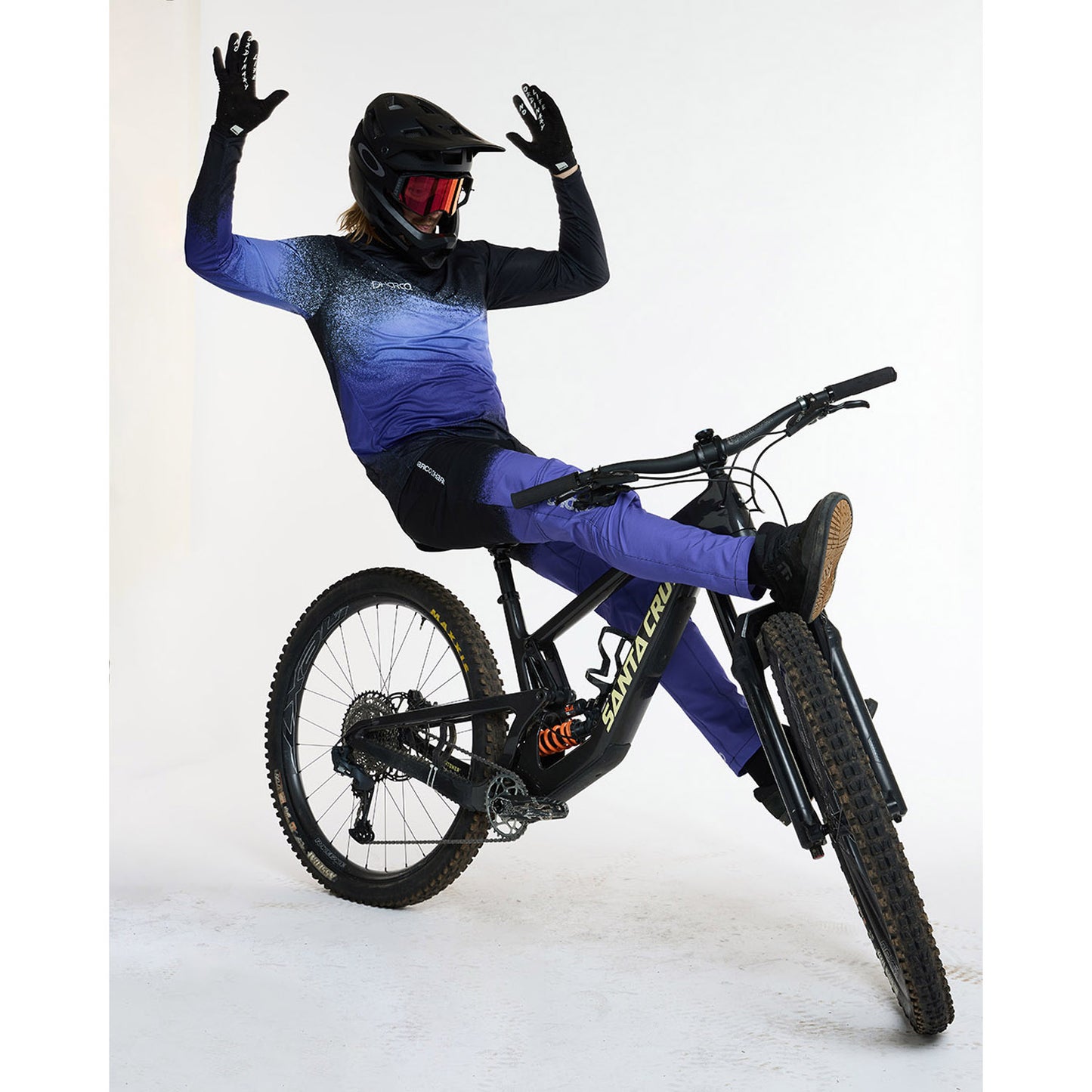 DHARCO ULTRA VIOLET Maglia a maniche lunghe nero/viola