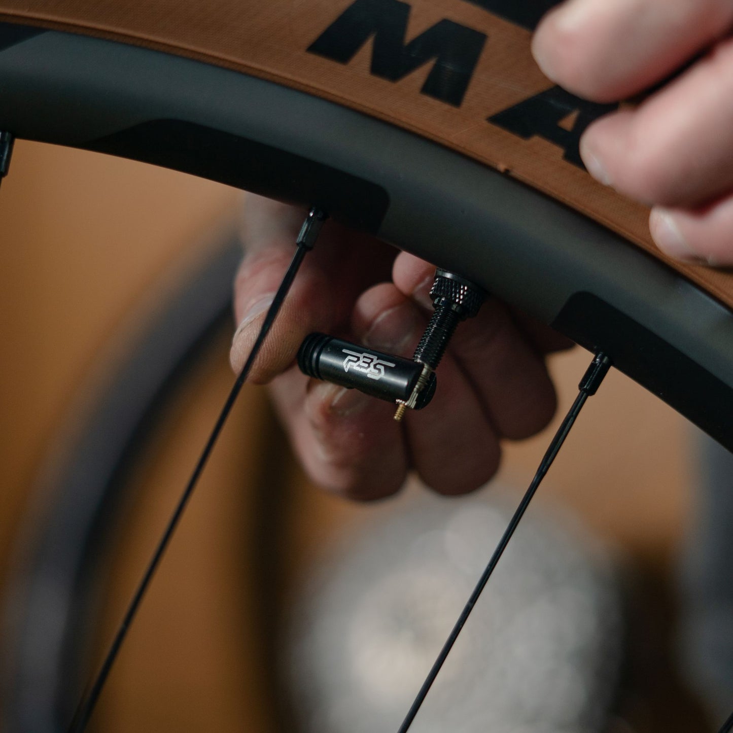 Smontaggio del manicotto della valvola PBS TOOLS