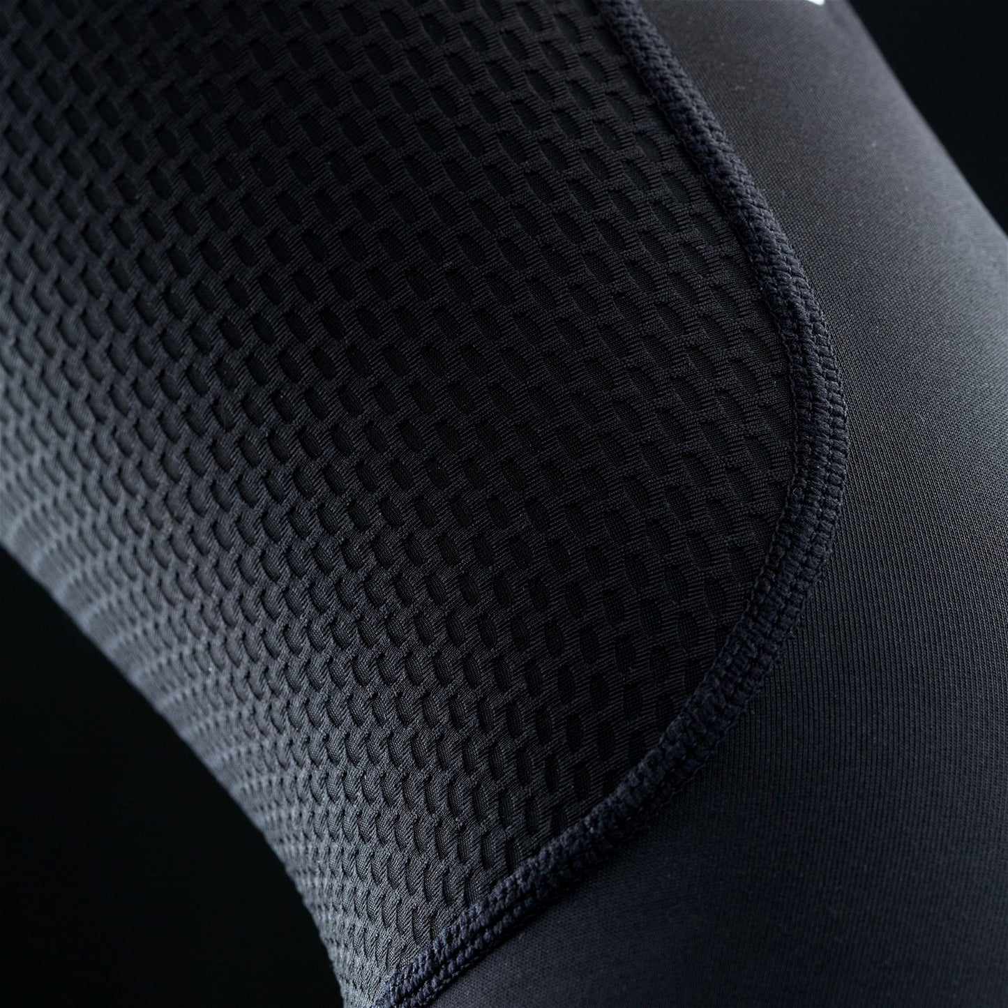 Gomitiere ION E-SLEEVE AMP Nere