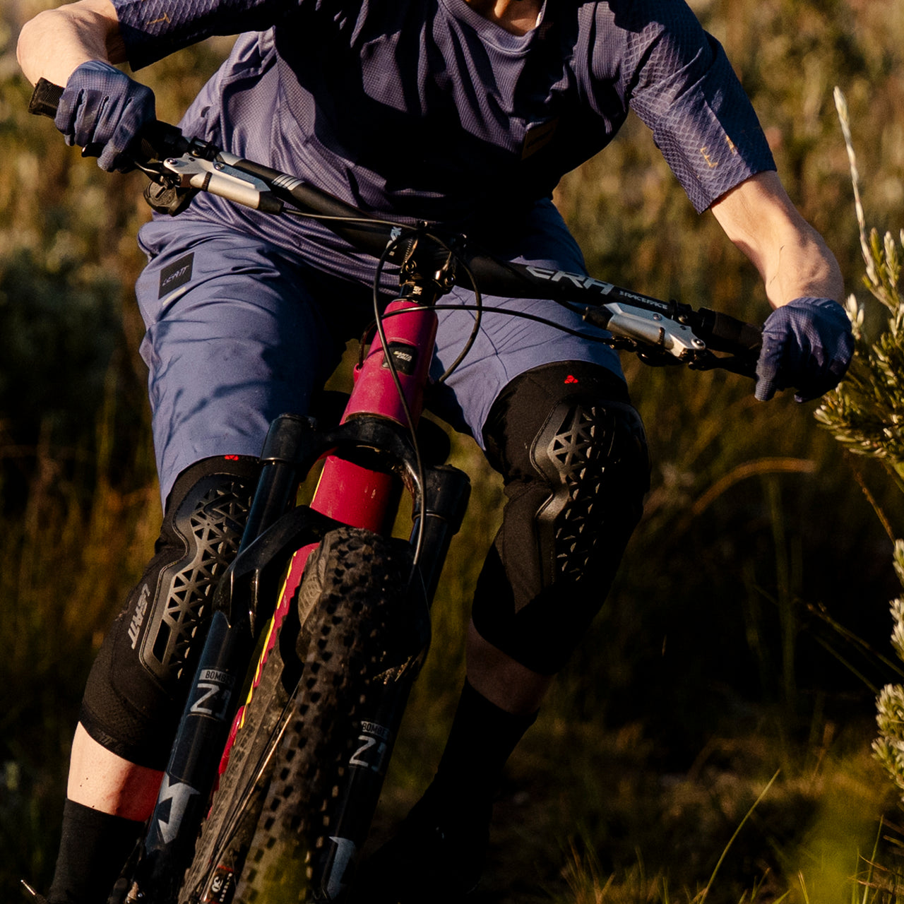 LEATT FLEXMESH ginocchiere Nero