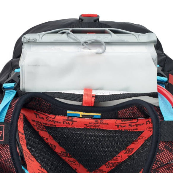 USWE HAJKER 18 L Zaino nero/rosso