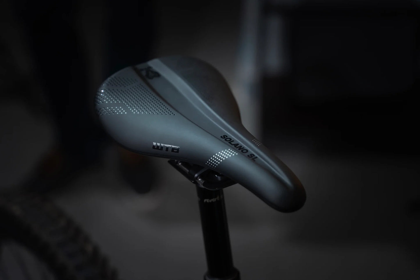 Sella WTB SOLANO SL 157mm Binari in carbonio Nero