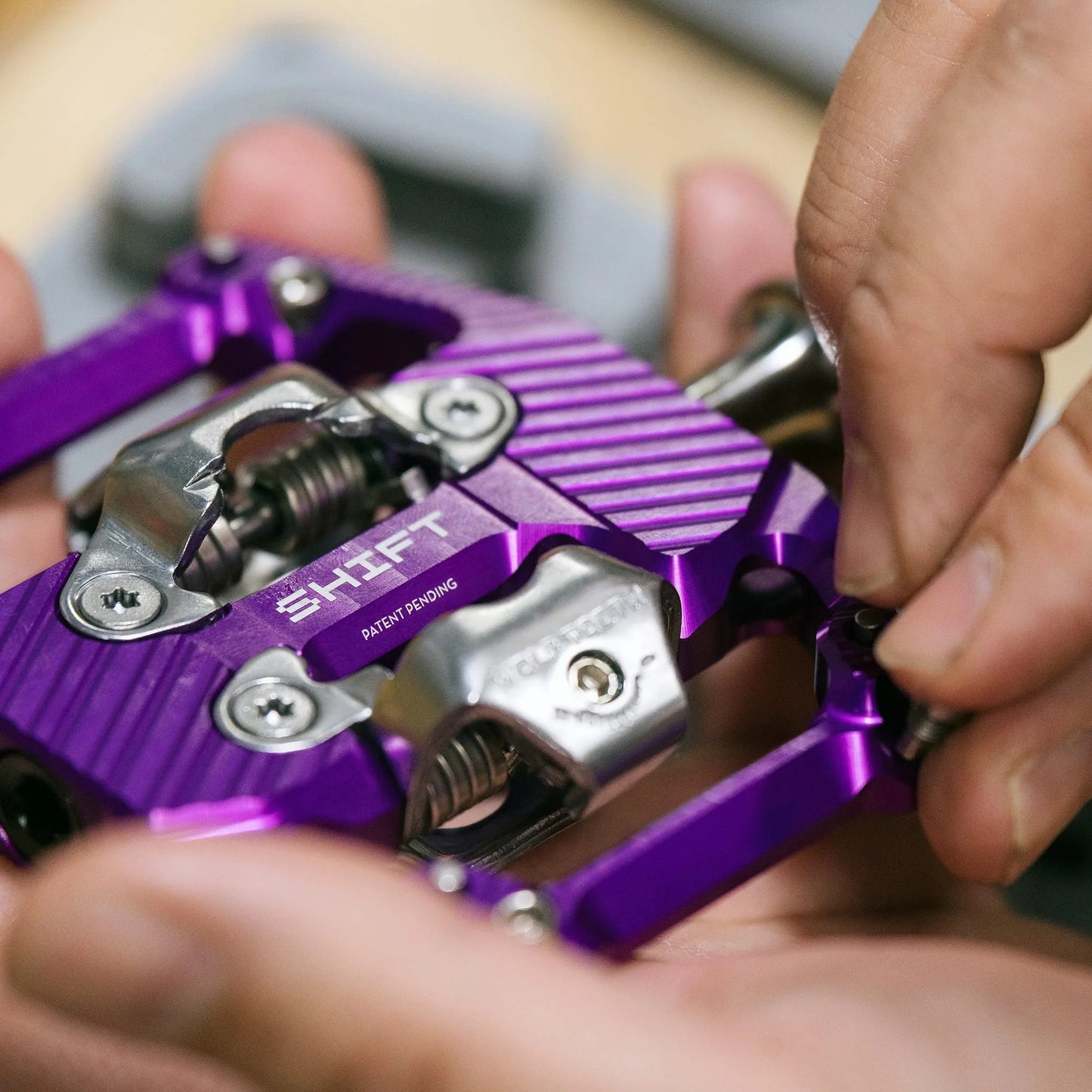 Pedali WOLF TOOTH GRAVITY CLIPLESS Violet