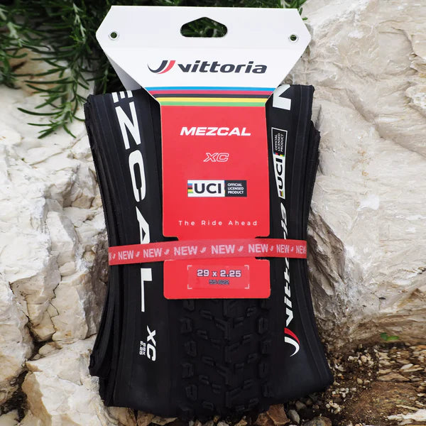 Copertone VITTORIA MEZCAL XC 29X2.35 "UCI Rainbow Edition" Tubeless Ready Soft Black