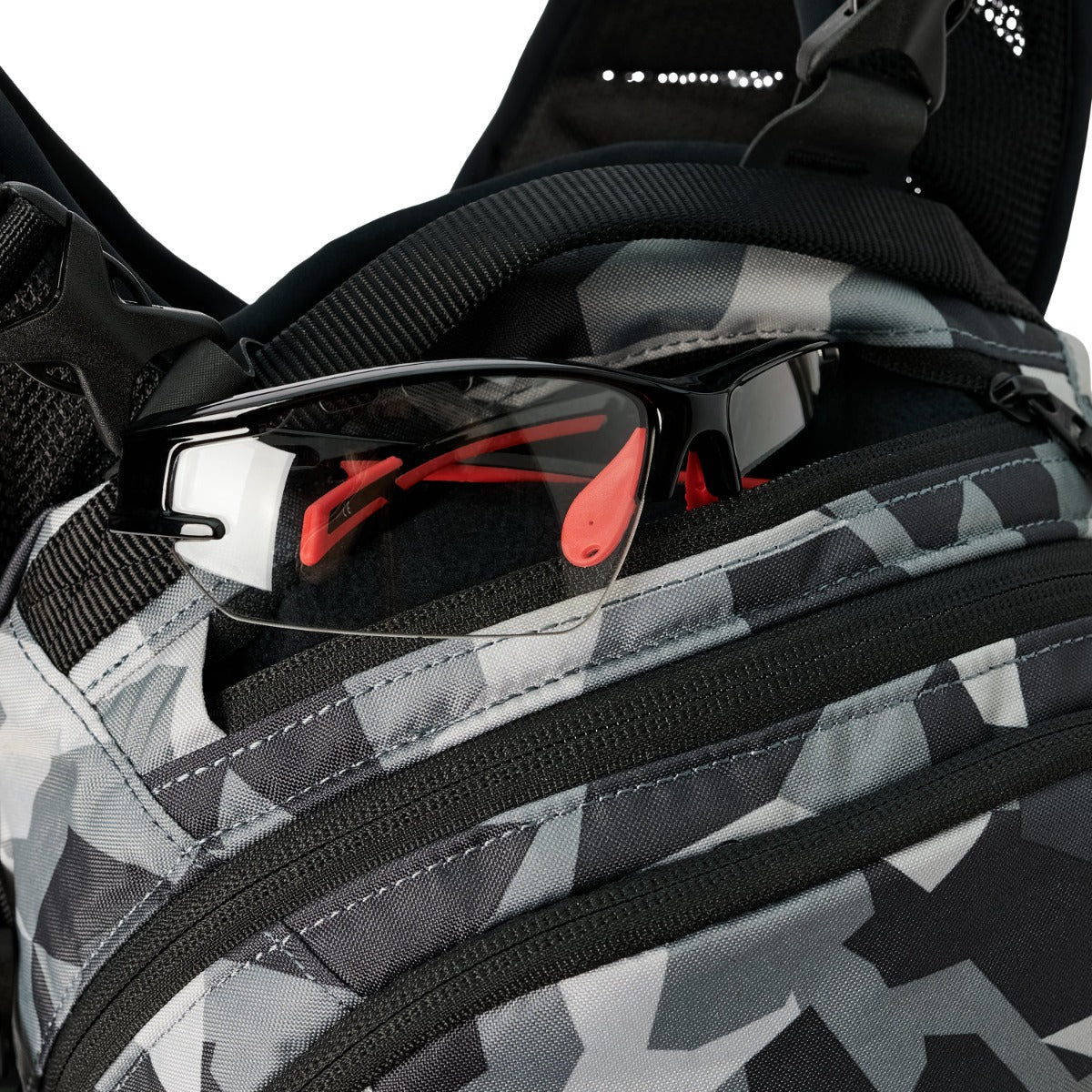 Zaino USWE SHRED 16 L Camo