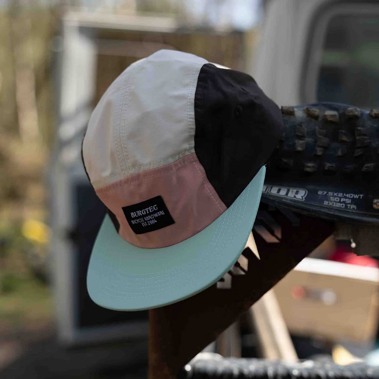 BURGTEC COURIER FIVE PANEL tappo Neopolitan