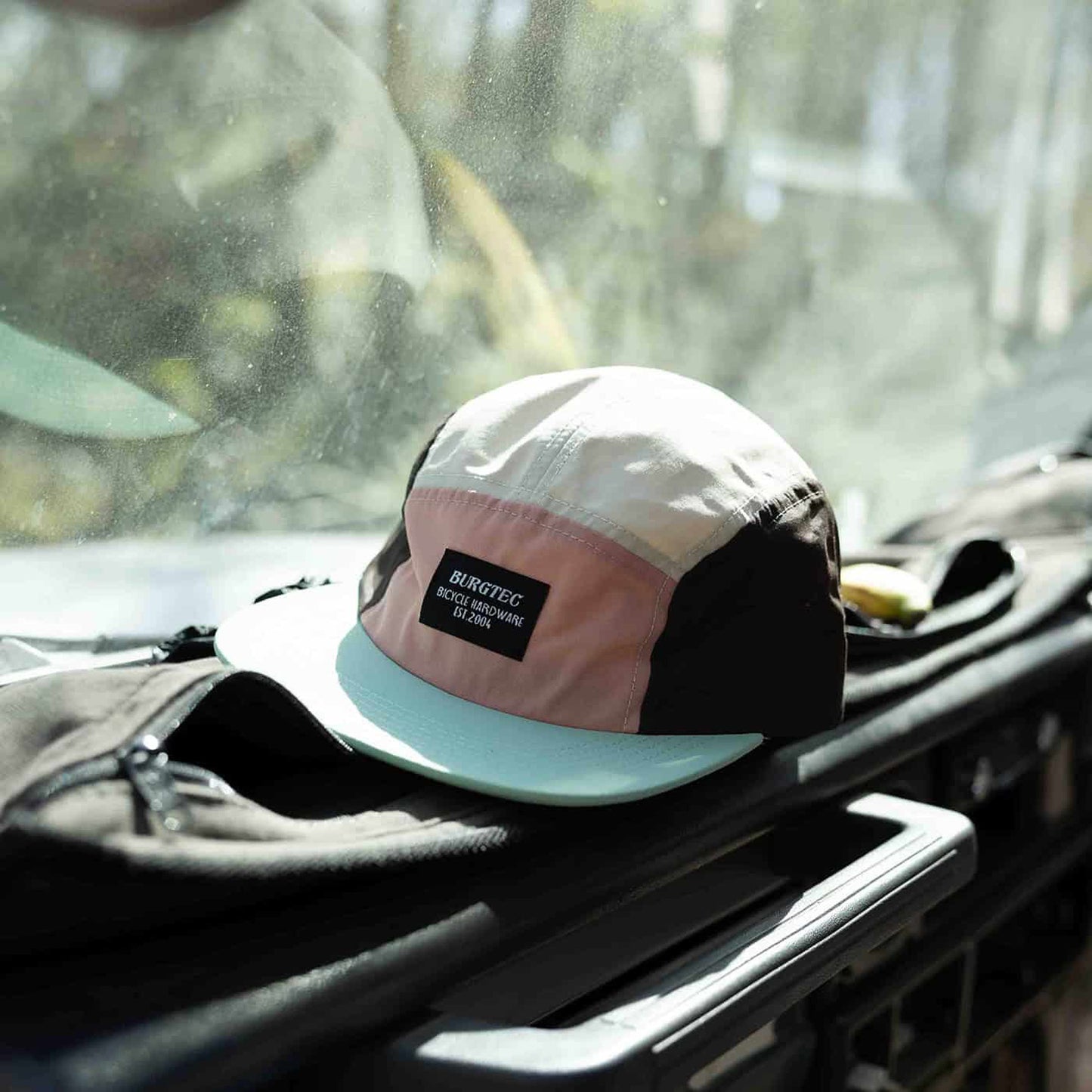 BURGTEC COURIER FIVE PANEL tappo Neopolitan