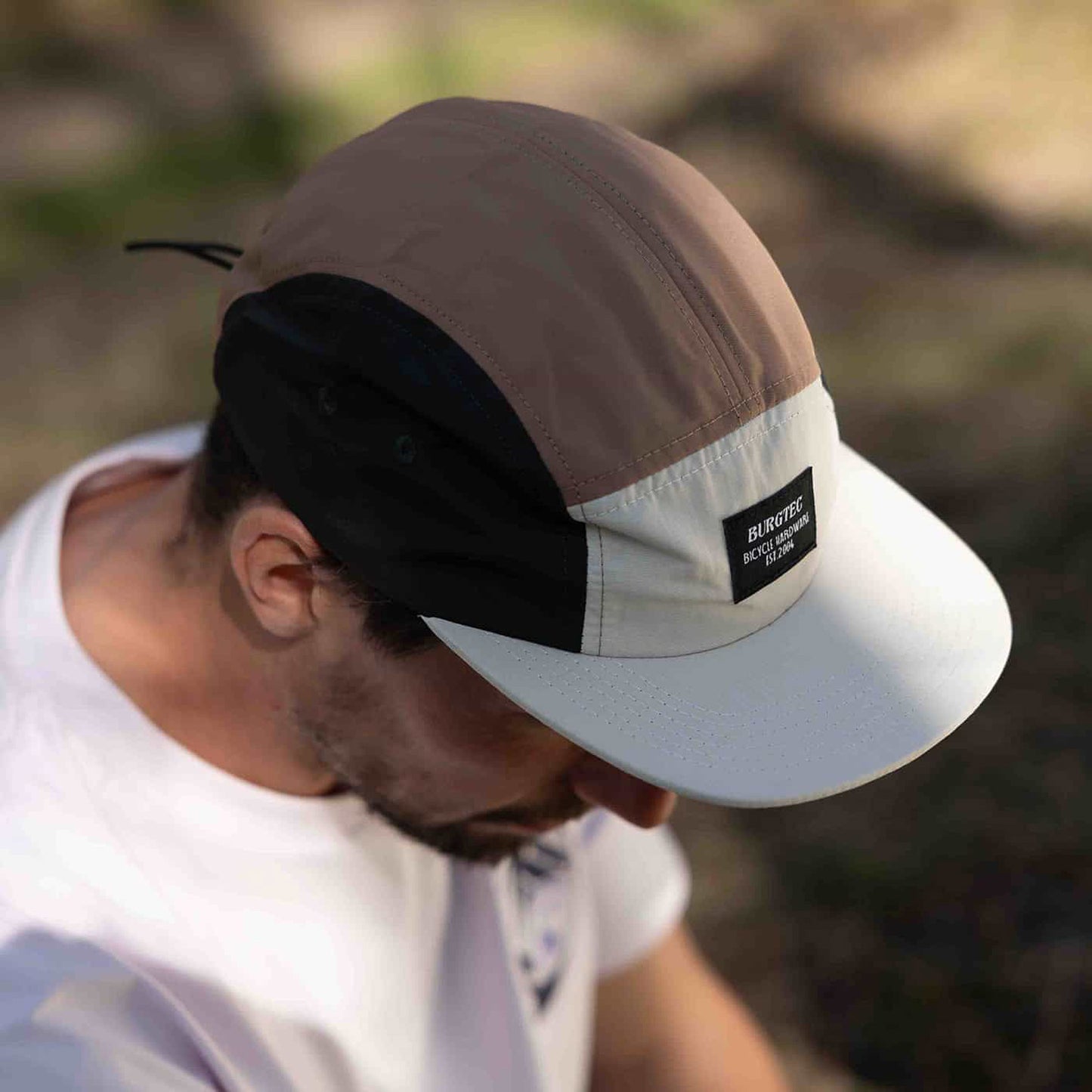 CORRIERE BURGTEC A CINQUE PANNELLI Cappello Macchiato