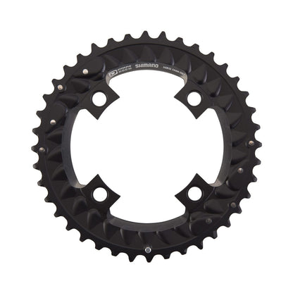 Corona esterna SHIMANO SLX M7000 10 velocità per guarnitura tripla, 4 fori, 96 mm — vista della corona su sfondo bianco
