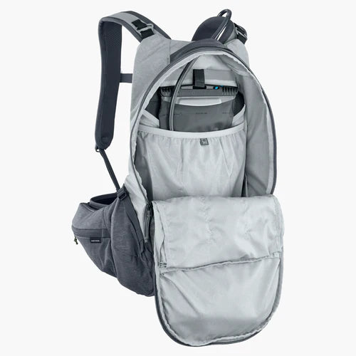 Zaino con protezione dorsale EVOC TRAIL PRO 16L Grigio