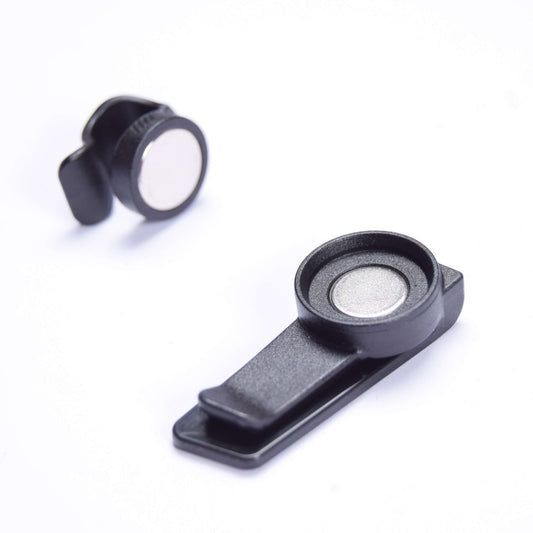 Supporto magnetico universale per sacca di idratazione USWE MAGNETIC TUBE CLIP Nero