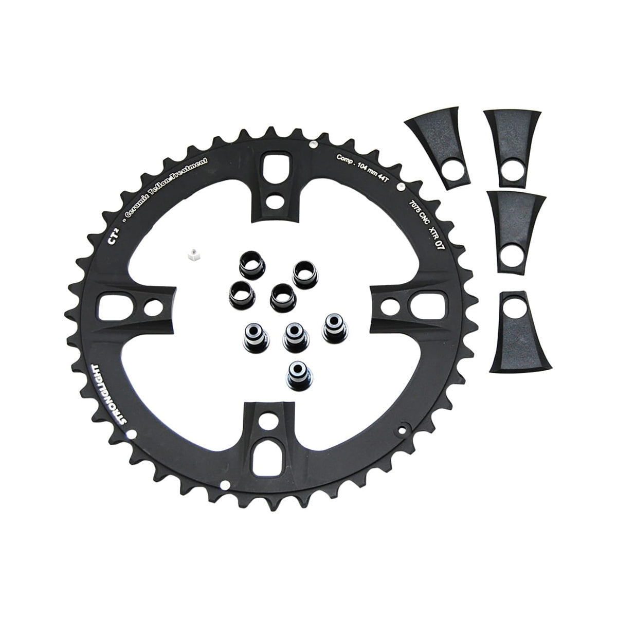 Corona esterna STRONGLIGHT CT² SHIMANO XTR M970 9 velocità, 4 fori, 104 mm — vista della corona su sfondo bianco