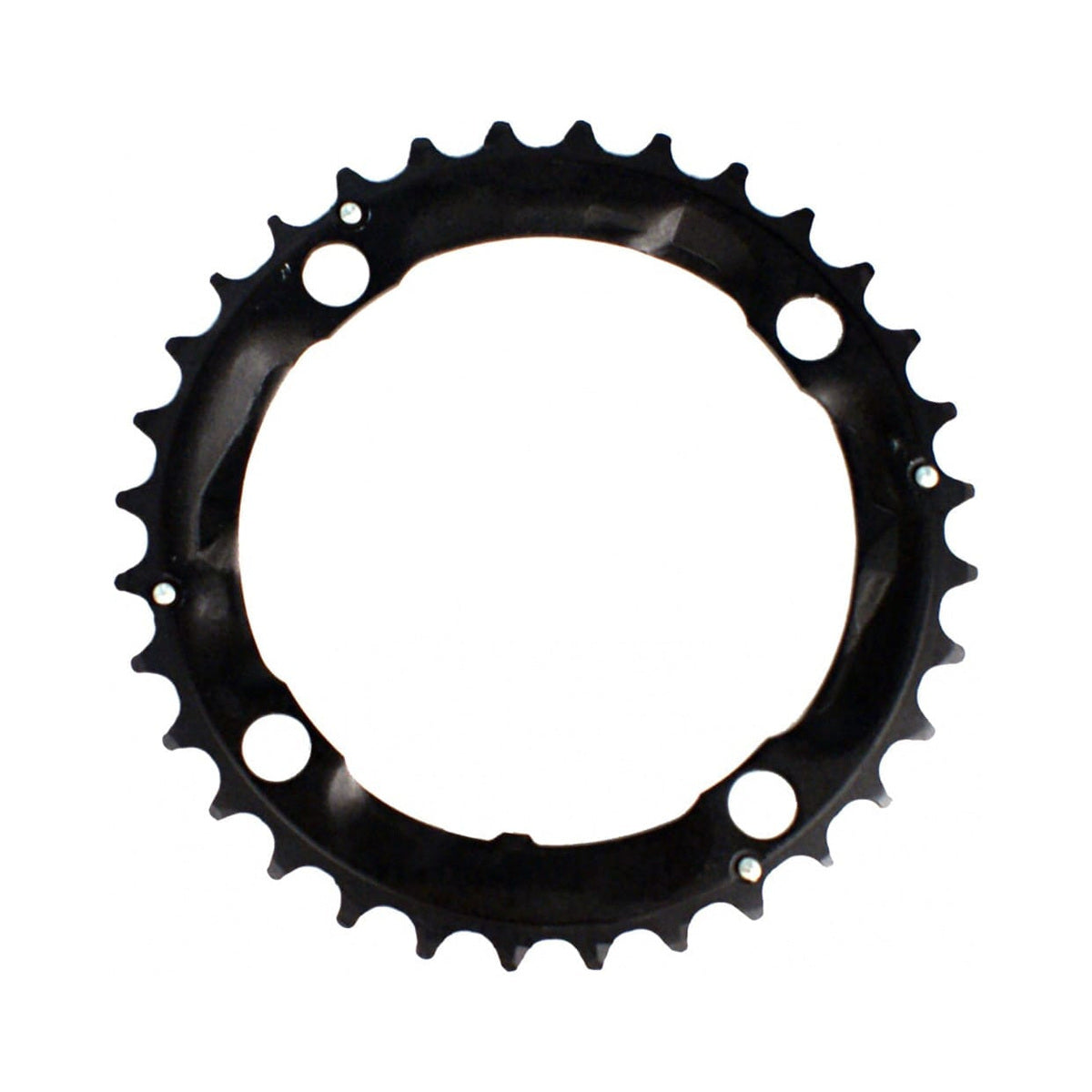 Corona intermedia STRONGLIGHT in alluminio 5083, 9 velocità, 4 fori, 104 mm — vista della corona su sfondo bianco