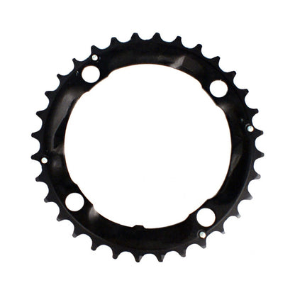 Corona intermedia STRONGLIGHT in alluminio 5083, 9 velocità, 4 fori, 104 mm — vista della corona su sfondo bianco