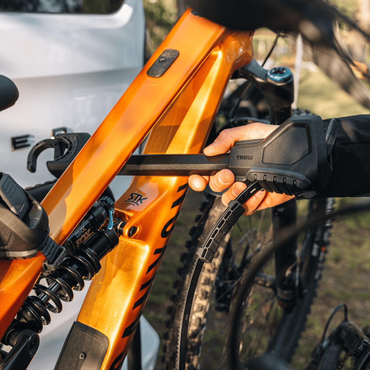 THULE VELOSPACE 3 3 Portabici su gancio di traino