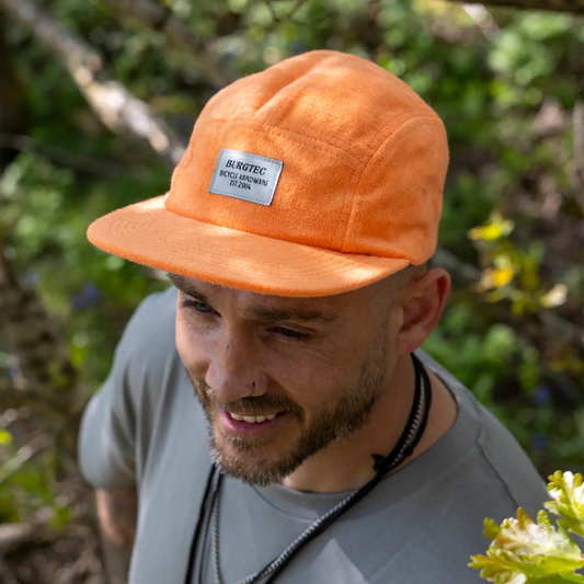 Cappellino BURGTEC ARCADE FIVE PANEL arancione
