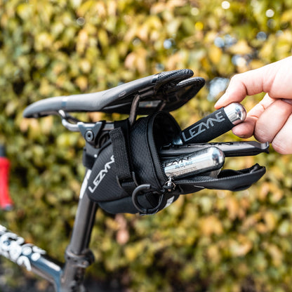 Borsa sottosella LEZYNE Caddy con kit tubeless