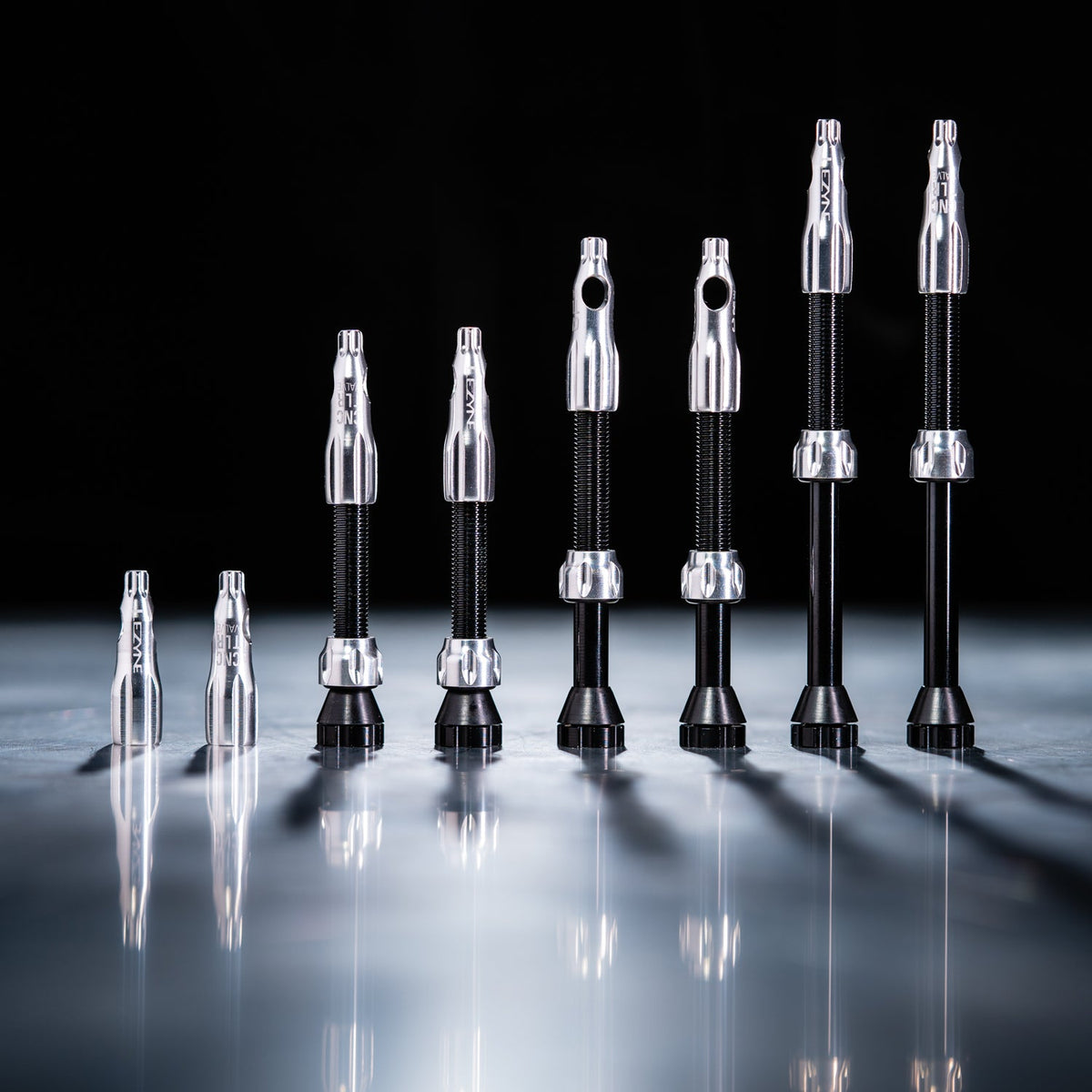 Set di 2 valvole tubeless LEZYNE CNC 44 mm argento