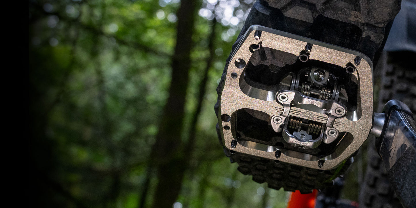 RENTHAL REVODHC Pedali in bronzo (embargo 24 settembre 2025)