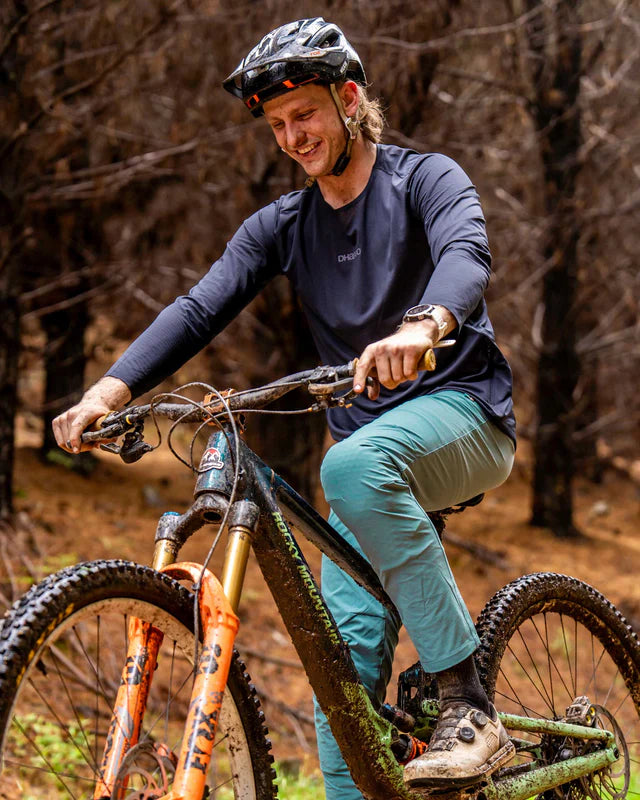 DHARCO ATHER ENVY Pantaloni verdi