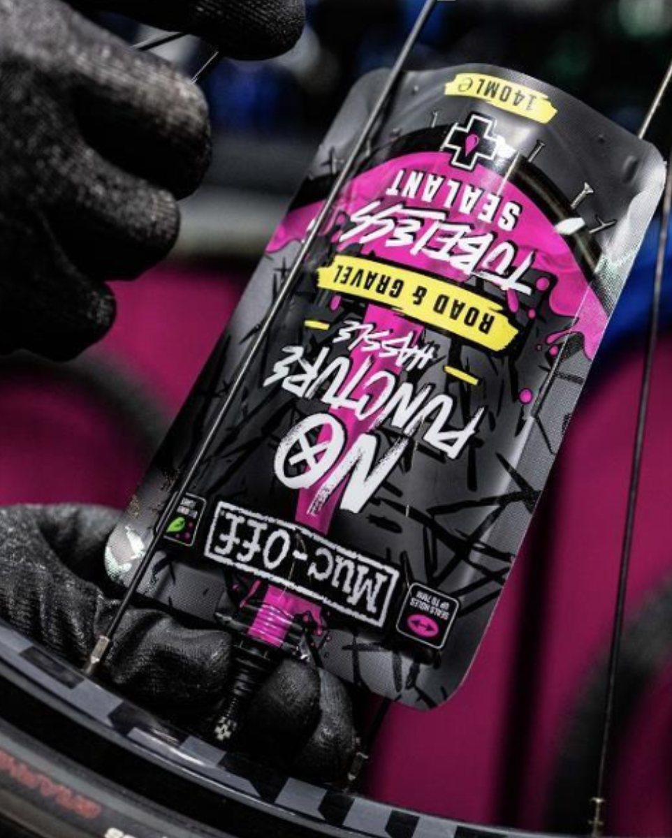 MUC-OFF Liquido preventivo per strada e ghiaia (140 ml)