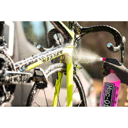 Ricarica Concentrata di Detergente per Bici MUC-OFF NANO GEL CONCENTRATE (1 L per 4 L)
