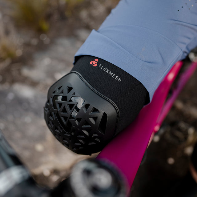 LEATT FLEXMESH ginocchiere Nero