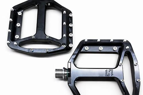 Pedali flat HXR COMPONENTS con perno in acciaio neri