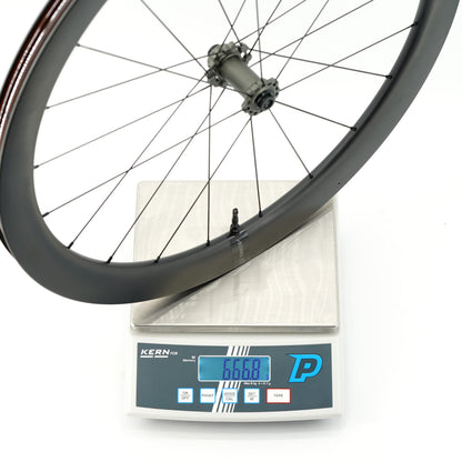 Coppia di Ruote SCOM AERO 50/62 Tubeless Ready (Center Lock)