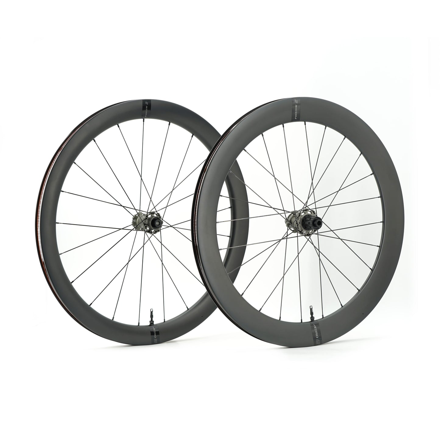 Coppia di ruote SCOM AERO 50-62 Tubeless Ready (bloccaggio centrale)