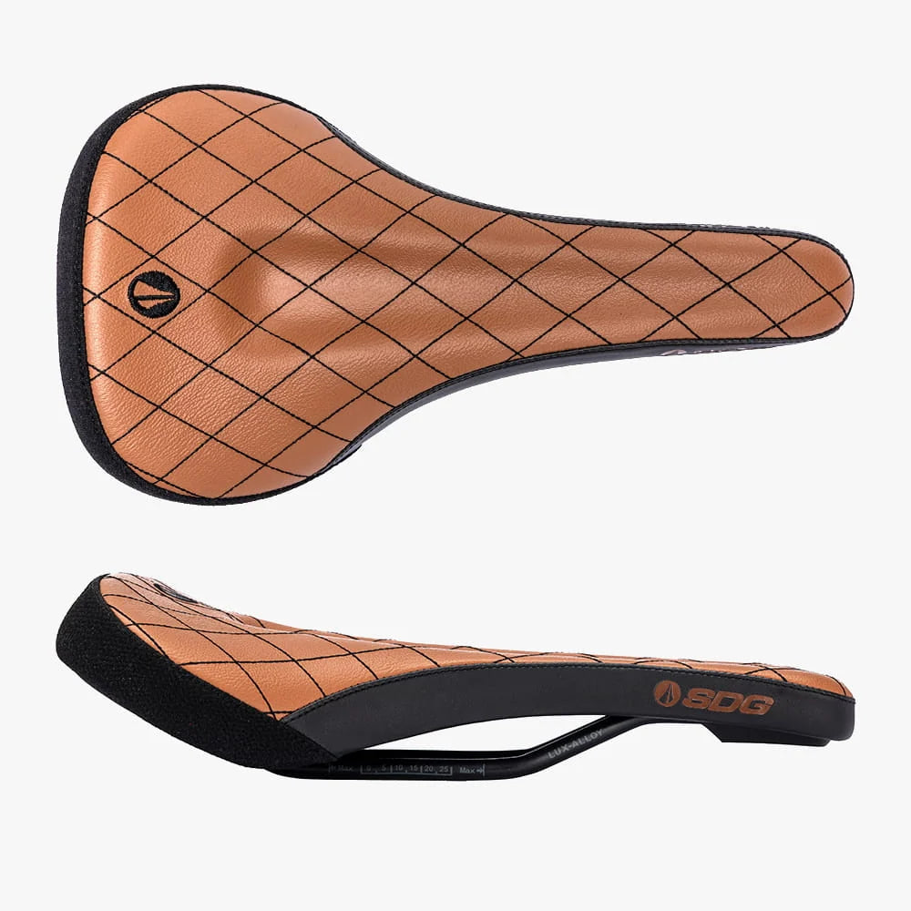 Sella SDG BEL-AIR V3 MAX con binari Lux-Alloy marrone con cuciture a vista