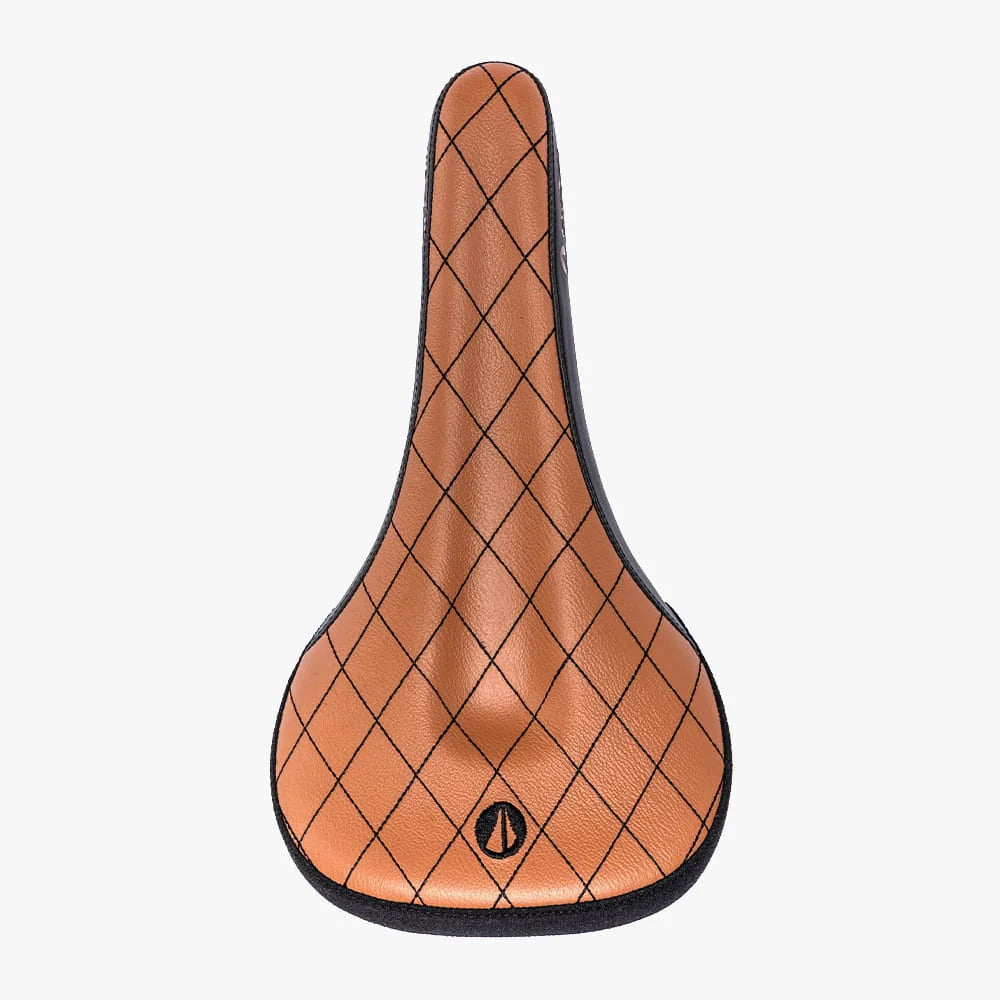 Sella SDG BEL-AIR V3 MAX con binari Lux-Alloy marrone con cuciture a vista