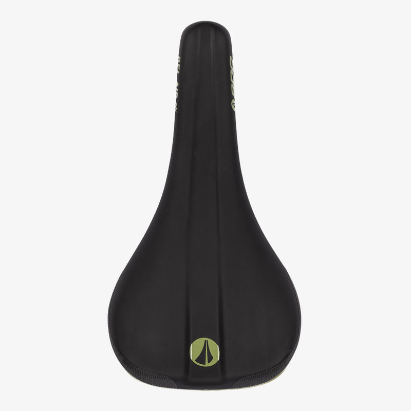 Sella SDG Bel-Air V3 Lux-Alloy color oliva, vista dall'alto