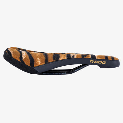 Sella SDG BEL-AIR V3 Animal Throwback Rotaie Lux Alloy Tigre