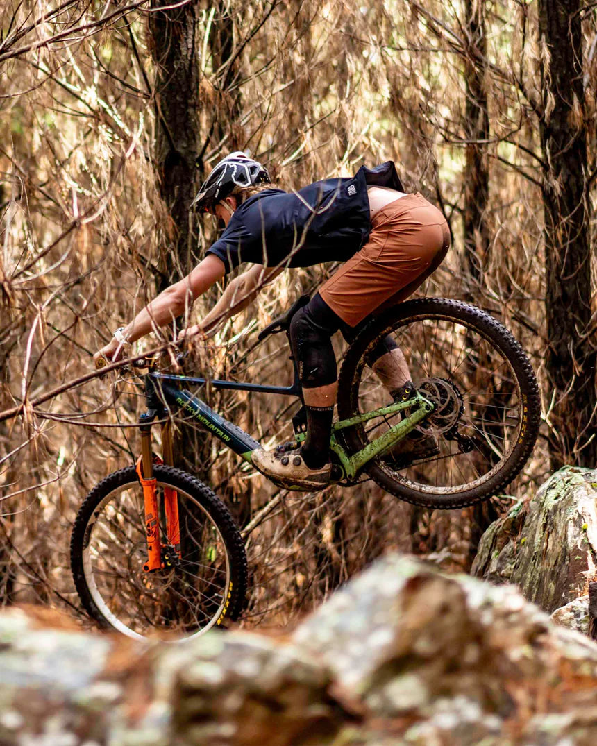 DHARCO TRAIL CANYON Corto Marrone