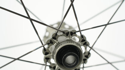 Coppia di Ruote SCOM AERO 50 Tubeless Ready (Center Lock)