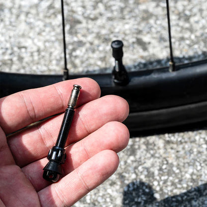 Set di 2 Valvole Tubeless LEZYNE CLIK TLR PRO 44mm