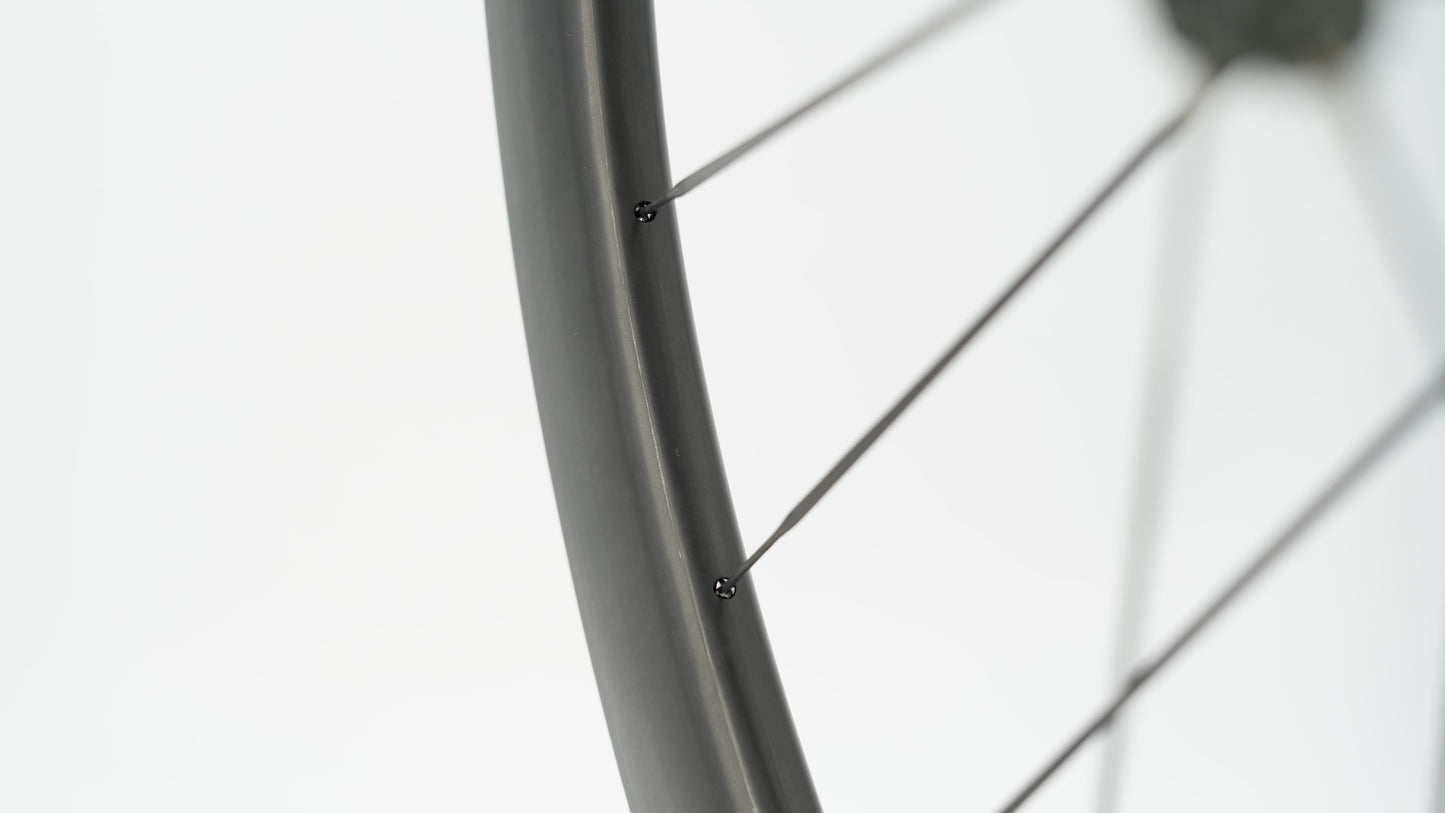 Coppia di ruote SCOM ULTRA + Tubeless Ready (bloccaggio centrale)