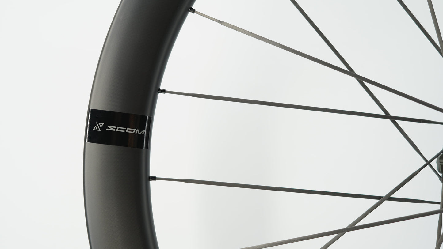 Coppia di ruote SCOM ULTRA Tubeless Ready (bloccaggio centrale)