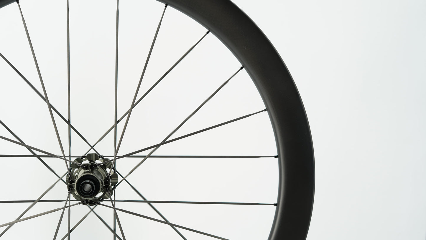 Coppia di ruote SCOM ULTRA Tubeless Ready (bloccaggio centrale)
