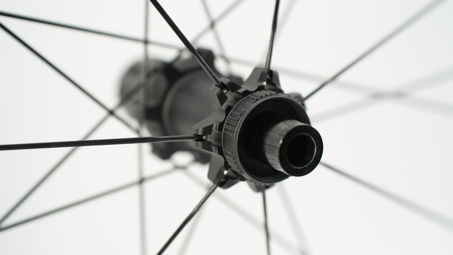 Coppia di ruote SCOM EVO Tubeless Ready (bloccaggio centrale)