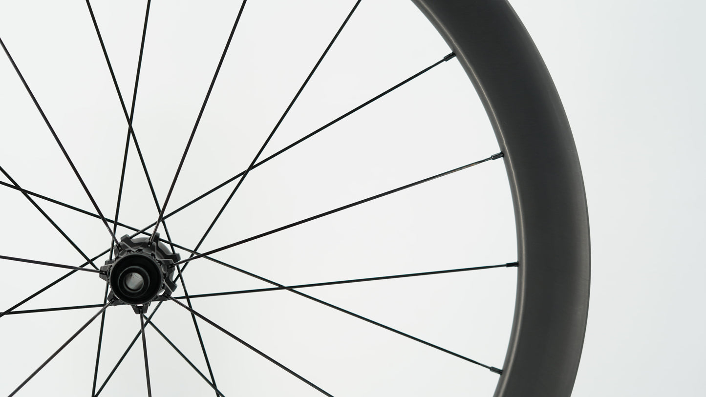 Coppia di ruote SCOM EVO Tubeless Ready (bloccaggio centrale)
