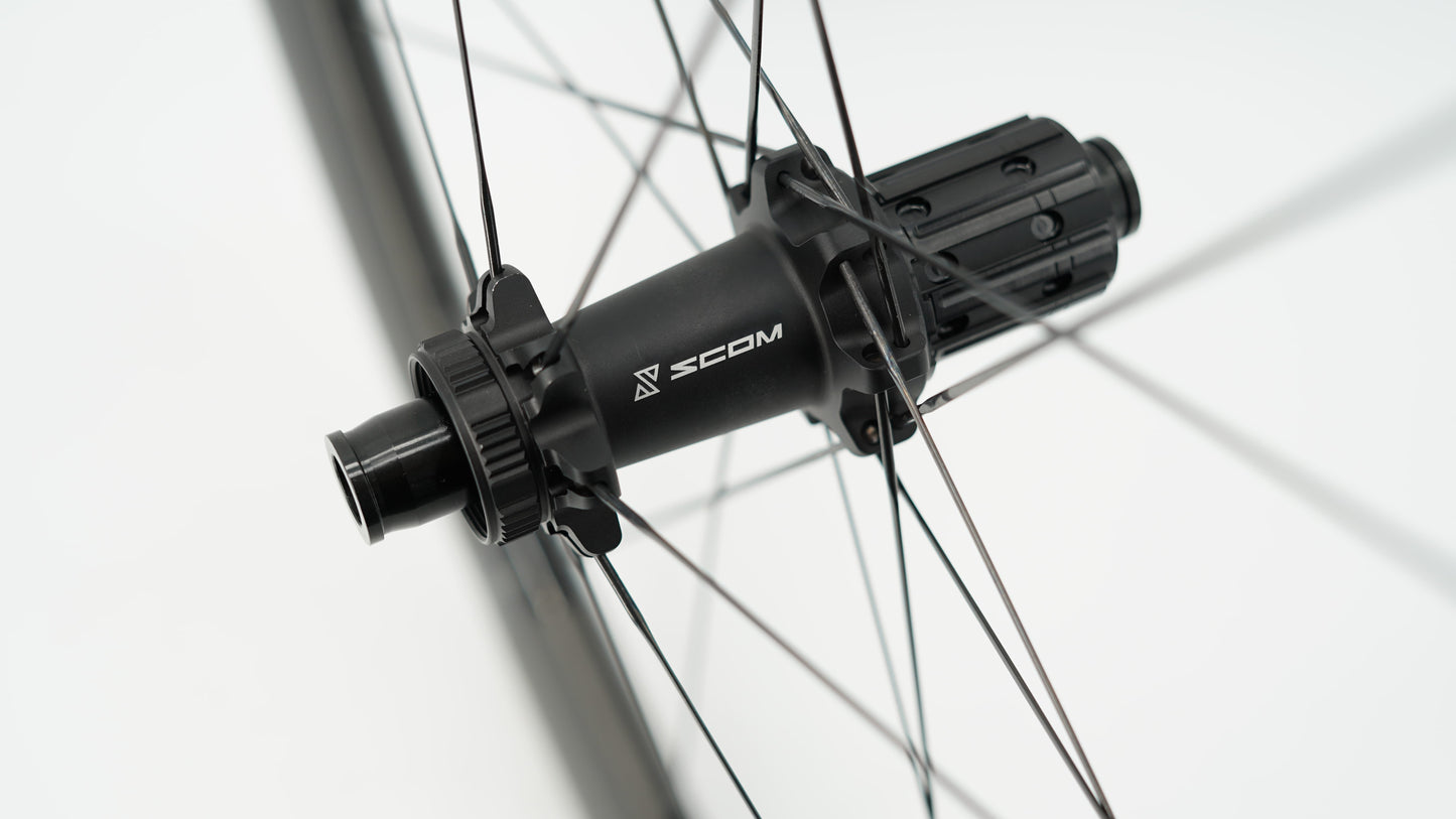 Coppia di ruote SCOM EVO Tubeless Ready (bloccaggio centrale)
